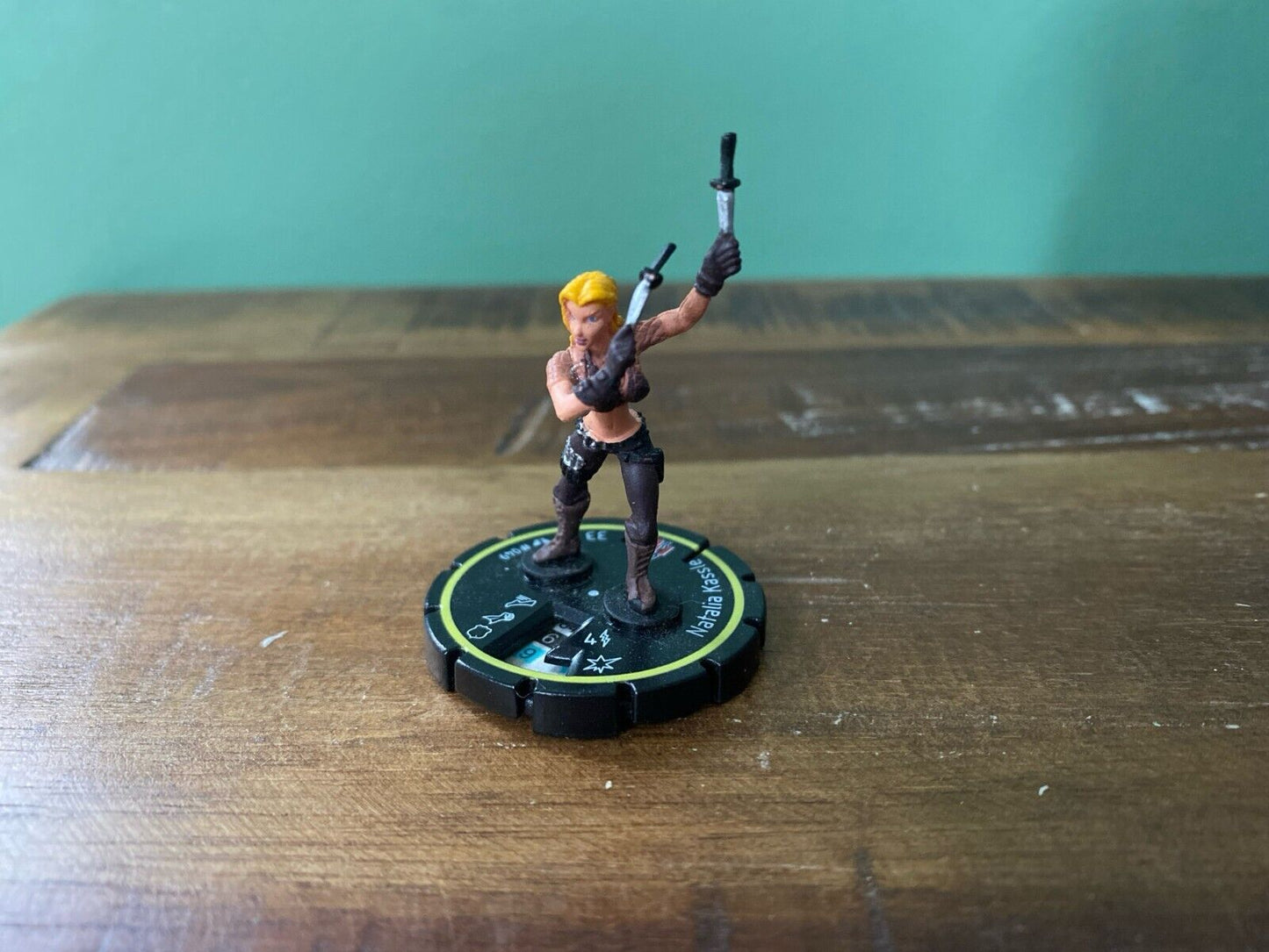 Heroclix Indy #049 Natalia Kassle Rookie Yellow