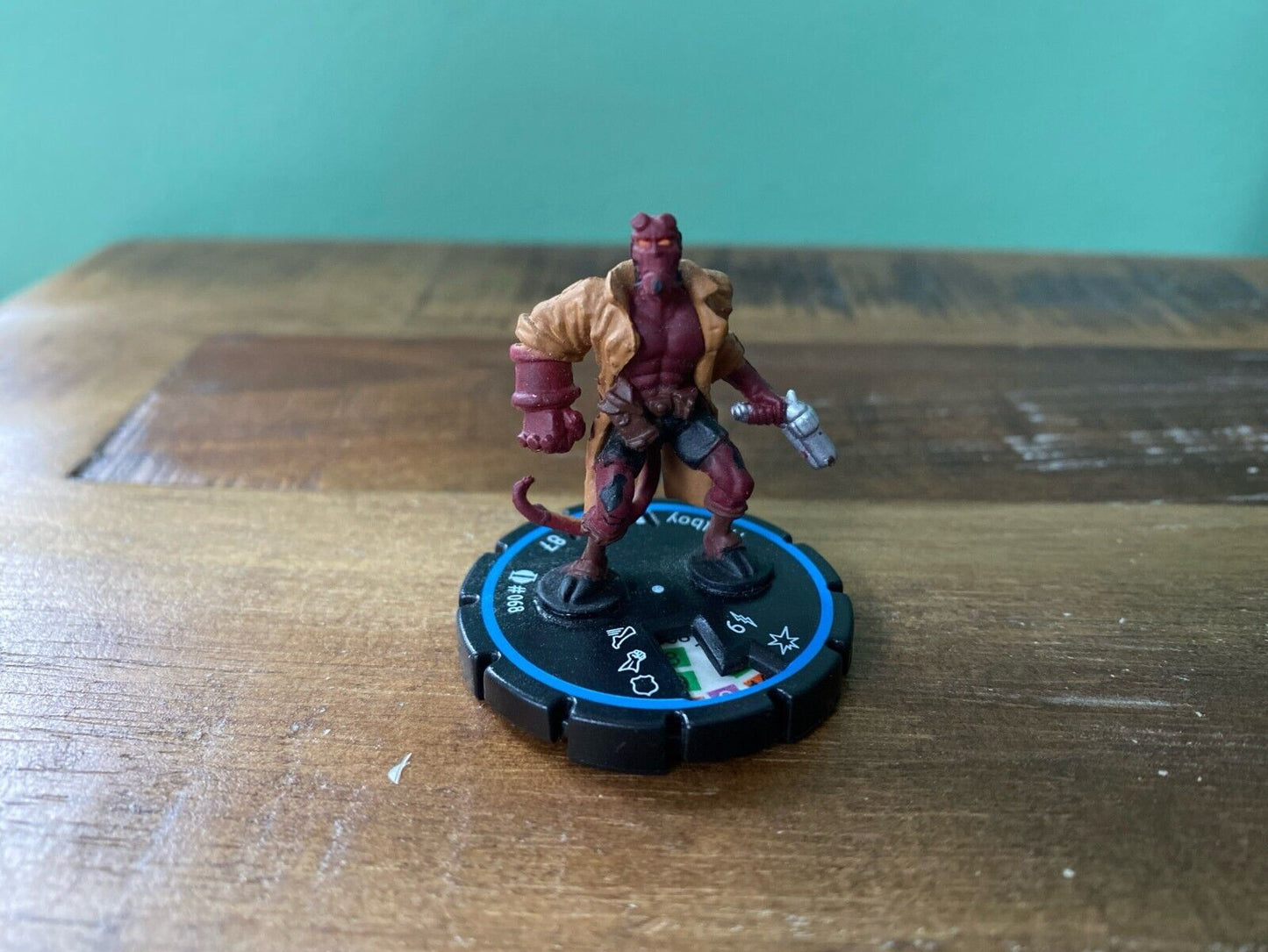 Heroclix Indy #068 Hellboy Experience Blue
