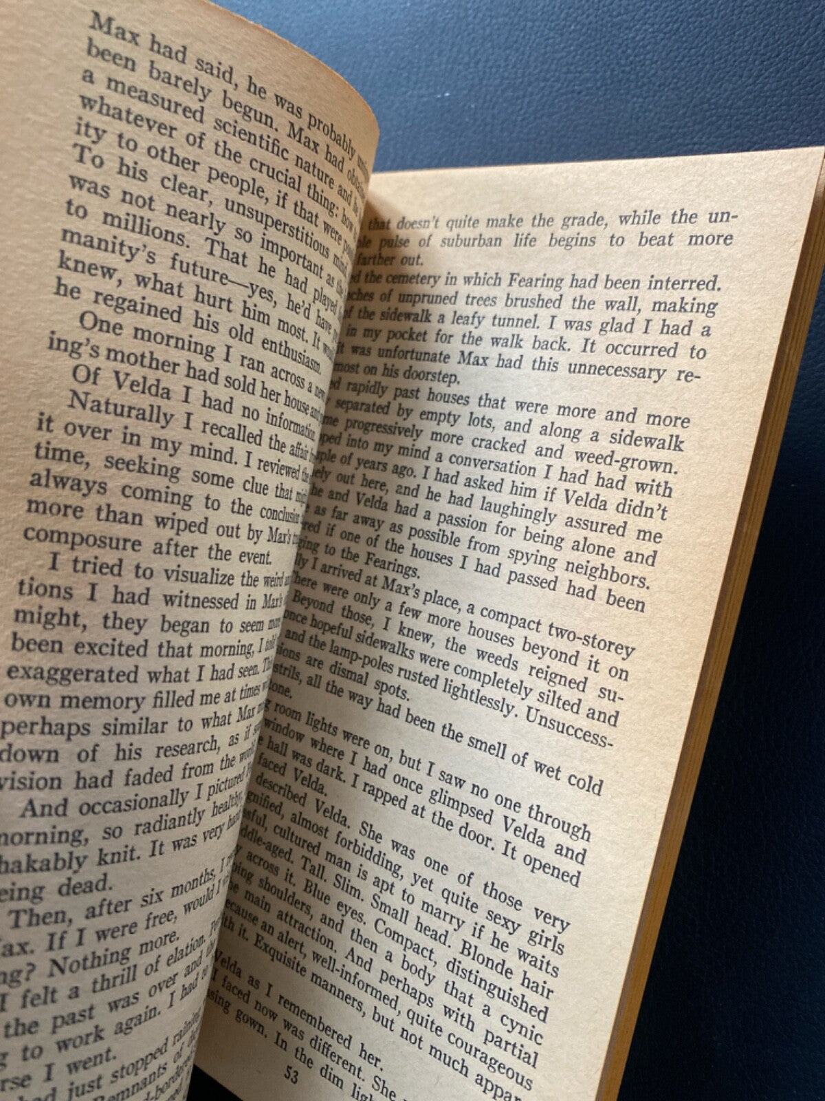 Shadows with Eyes by Fritz Leiber 1962 Ballantine 577 Paperback