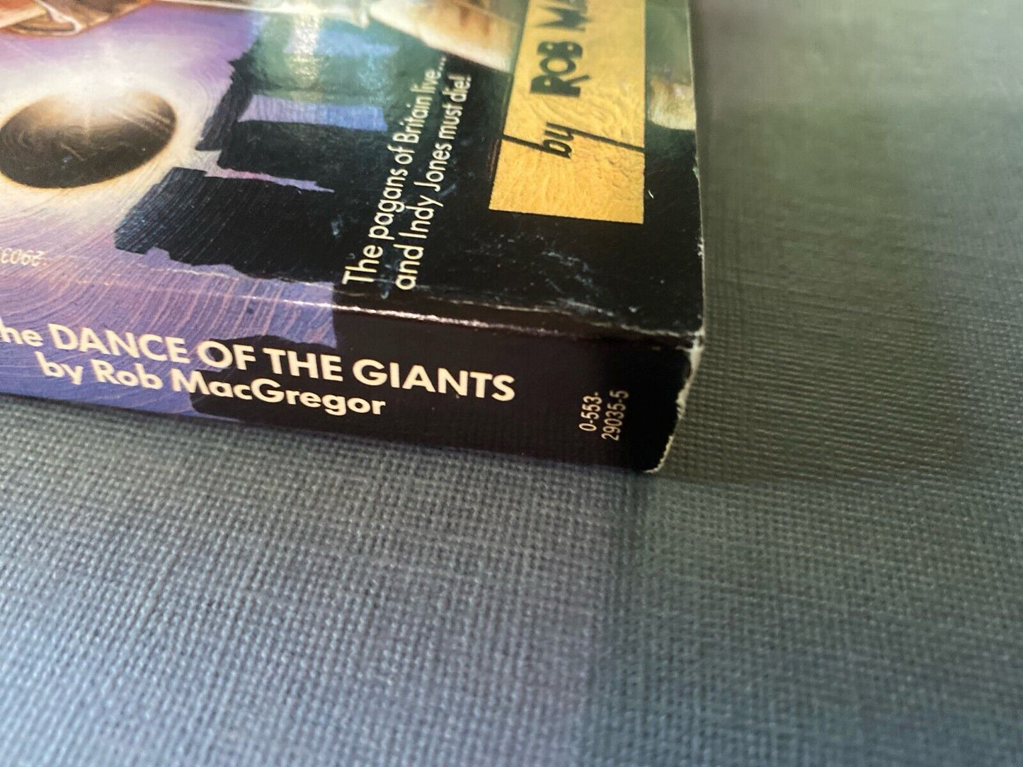 Indiana Jones and the Dance of the Giants by Rob MacGregor 1991 Bantam Paperback