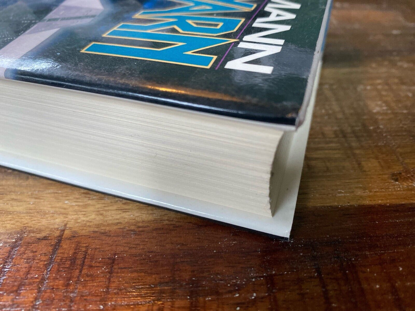 Wulfsyarn: A Mosaic by Phillip Mann 1990 AvoNova Morrow Hardcover First