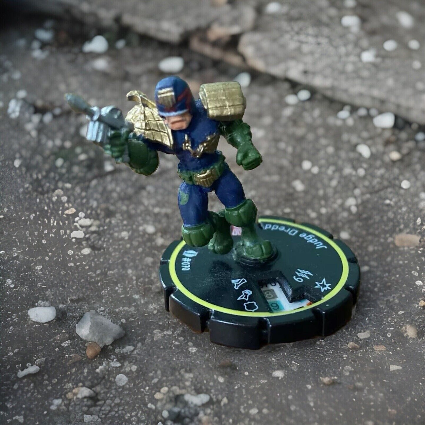 Heroclix Indy #070 Judge Dredd Rookie Yellow