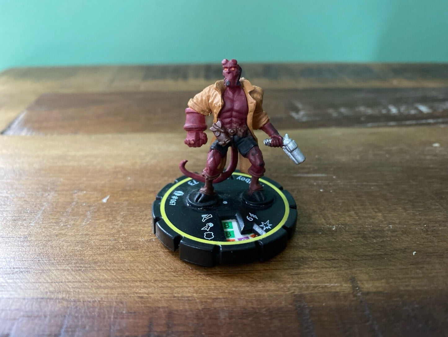 Heroclix Indy #067 Hellboy Rookie Yellow