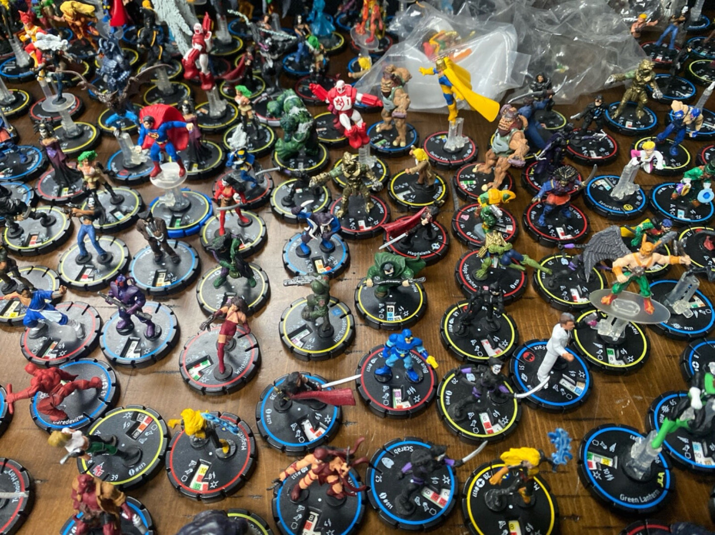 Large Lot 275 WizKids Heroclix Marvel DC Independent Hellboy Batman Rings