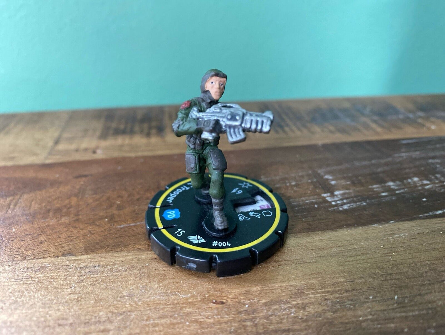 Heroclix DC Unleashed #004 HDC Trooper Rookie Yellow