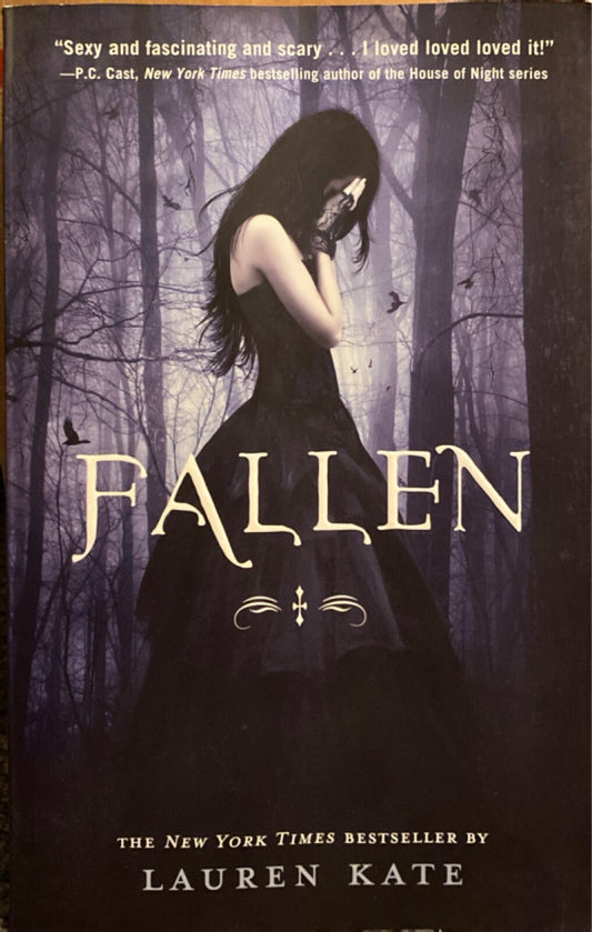 Fallen by Lauren Kate 2009 Delacorte Press Trade Paperback
