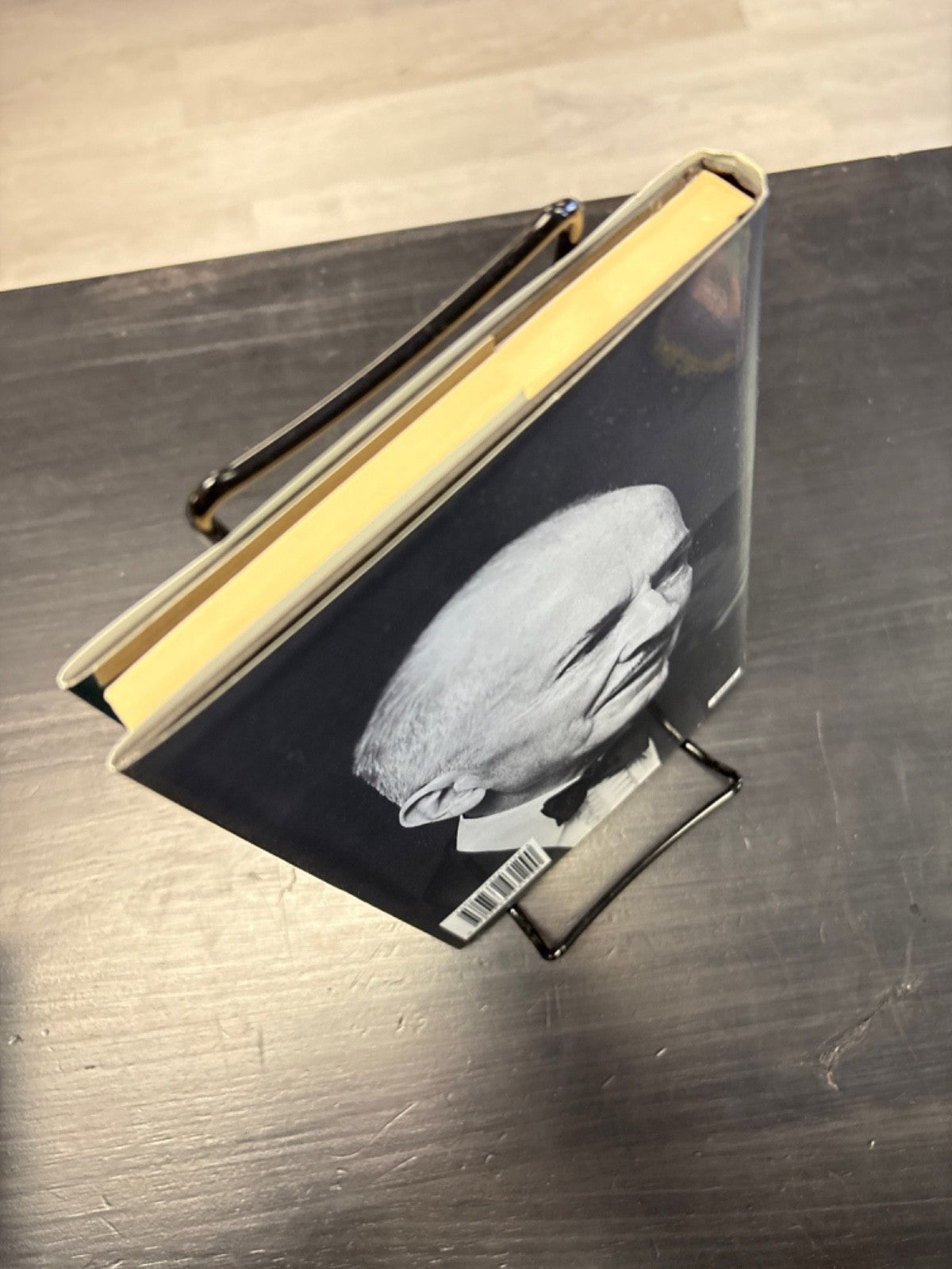 98b99934-8b25-404d-9193-32e48fc7789f