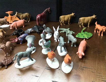 Vintage Large Lot Plastic Farm Animals, Dinosaurs, Animals