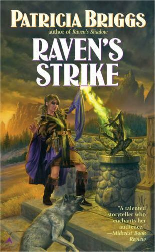 Raven's Strike by Patricia Briggs 2005 Ace Paperback